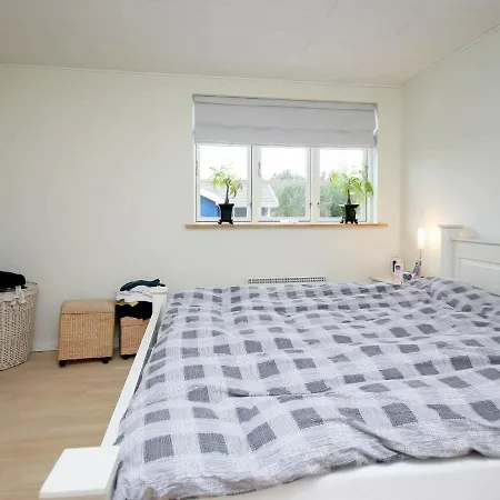 Two-bedroom Holiday In Nakskov 2 *