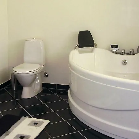 Two-bedroom Holiday In Nakskov 2 بيت للعطل Knubbeløkke